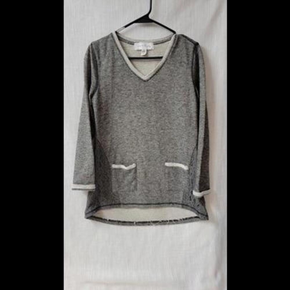FRENCH LAUNDRY Grey lace Sweater Blouse sz M b12